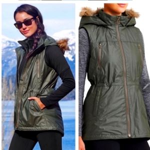 Athleta cold weather vest with optional (zip-off) hoodGreat details!Longer len